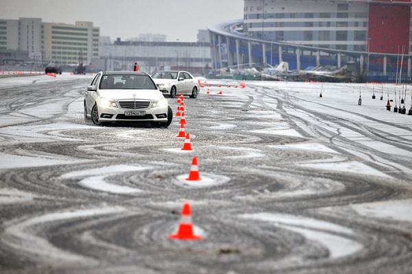 Контраварийное вождение в Иркутске. Ultra Подарки. Купить уроки контраварийного вождения в Иркутске. Научитесь водить машину в любых условиях! Сервис UltraPodarki.ru 8 800 505 95 30. Контраварийное вождение Иркутск, контраварийное вождение, экстремальное вождение Иркутск, экстремальное вождение, обучение вождению Иркутск, обучение вождению, вождение Иркутск, вождение,  курс вождения Иркутск, курс вождения, курсы экстремальное вождения Иркутск, курсы экстремального вождения, обучение в автошколе Иркутск, обучение в автошколе