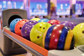 Игра в боулинг в Иркутске.Ultra Подарки. Игра в боулинг в Иркутске. Сервис: UltraPodarki.ru 8 800 505 95 30. Игра в боулинг, игра в боулинг Иркутск, боулинг Иркутск, купить боулинг Иркутск, играть в боулинг, играть в боулинг Иркутск