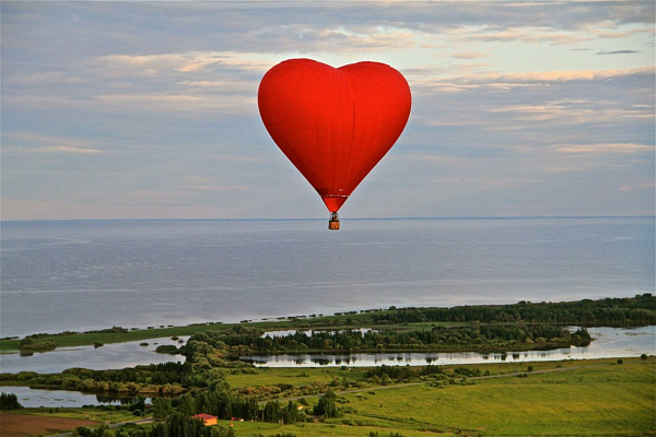 Романтическое свидание на воздушном шаре в Иркутске. Ultra Подарки. Купить романтическое свидание на воздушном шаре в Иркутске. Подарите самым близким незабываемые моменты и признайтесь в искренних чувствах. Сервис UltraPodarki.ru 8-800-505-95-30. Романтическое свидание на воздушном шаре в Иркутске, свидание в Иркутске, свидание на воздушном шаре, сертификат на свидание на воздушном шаре, сертификат на свидание в Иркутске, купить свидание, купить свидание Иркутск, первое свидание, девушка свидание, воздушный шар, полет на воздушном шаре