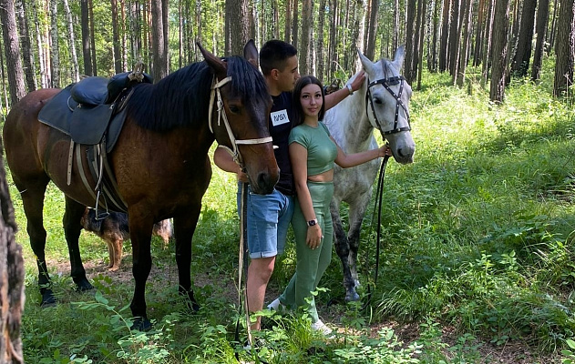 Конная прогулка для двоих в Иркутске. Подарочные сертификаты Ultra Подарки. Купить оригинальный подарок или подарочный сертификат на Конная прогулка для двоих в Иркутске. Сервис UltraPodarki.ru 8-800-505-9530. Катание на лошадях, Прогулка на лошади, Прогулка на лошадях для двоих, Конная прогулка для двоих, конный клуб, Конный клуб, конная прогулка, конная прогулка в Иркутске