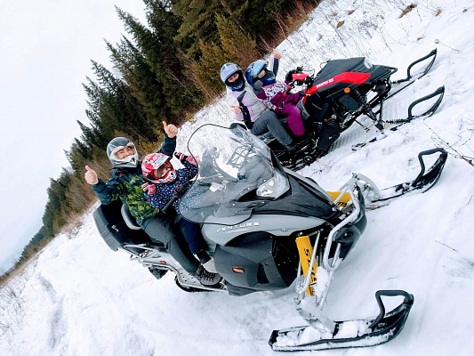 Катание на снегоходах в Иркутске в подарок. Сервис Ultra Подарки
. Подарочный сертификат на катание на снегоходах в Иркутске с друзьями. Закажите прокат снегоходов в подарок для мужчины по привлекательным ценам. Живописные маршруты для езды на снегоходах это отличная возможность активного отдыха. Сервис UltraPodarki.ru 8 800 505 95 30. катание на снегоходах, подарочный сертификат на катание на снегоходе, прокат снегоходов, прокат снегоходов Иркутск, катание на снегоходах Иркутск, езда на снегоходе