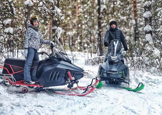 Катание на снегоходах в Иркутске в подарок. Сервис Ultra Подарки
. Подарочный сертификат на катание на снегоходах в Иркутске с друзьями. Закажите прокат снегоходов в подарок для мужчины по привлекательным ценам. Живописные маршруты для езды на снегоходах это отличная возможность активного отдыха. Сервис UltraPodarki.ru 8 800 505 95 30. катание на снегоходах, подарочный сертификат на катание на снегоходе, прокат снегоходов, прокат снегоходов Иркутск, катание на снегоходах Иркутск, езда на снегоходе