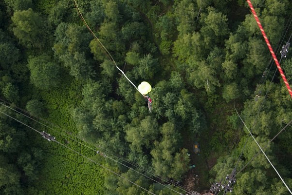 Роупджампинг - прыжки с верёвкой в Иркутске. Подарочные сертификаты Ultra Подарки. Роупджампинг в Иркутске - Экстремальный оригинальный подарок или подарочный сертификат на Роупджампинг - прыжки с верёвкой. Сервис UltraPodarki.ru 8-800-505-95-30. роупджампинг Иркутск, прыжок веревка Иркутск, роупджампинг, прыжок веревка, прыжок с веревкой, Подарок, подарочный сертификат, экстрим, экстремальный подарок