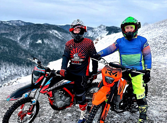 Катание на мотоцикле в Иркутске. ULTRA ПОДАРКИ. Купить катание на мотоцикле в Иркутске. Попробовав езду на мотоциклах, вы получите порцию адреналина и невероятные эмоции. Сервис: UltraPodarki.ru 8 800 505 95 30.. Катание на мотоцикле в Иркутске, прокат мотоциклов Иркутск, катание на мотоциклах, прокат мотоцикла, езда на мотоцикле Иркутск, езда на мотоцикле, мотопрогулка Иркутск, мотопрогулка, поездки на байке, личный мотоцикл, катание на мотоцикле, мотоциклетный шлем, увлечение поездками на мотоцикле, пристрастие к мотоциклам, сертификат на поездку на мотоцикле, прокатиться на мотоцикле, мото-транспорт, мото-треки, мото-поездки, езда на мотоцикле в Иркутске, катание на мотоцикле в Иркутске, мотоклуб в Иркутске
