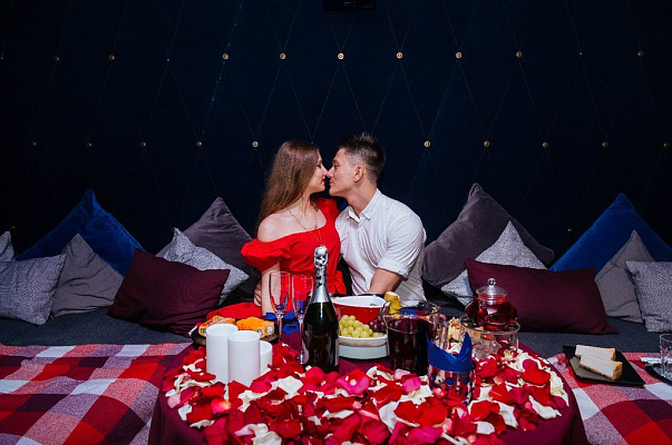 Романтическое свидание в кинотеатре в Иркутске. Ultra Подарки. Купить романтическое свидание в кинотеатре в Иркутске. Подарите самым близким незабываемые моменты и признайтесь в искренних чувствах. Сервис UltraPodarki.ru 8-800-505-95-30. Романтическое свидание в кинотеатре в Иркутске, свидание в Иркутске, свидание в кинотеатре, сертификат на свидание в кинотеатре, сертификат на свидание в Иркутске, купить свидание, купить свидание Иркутск, первое свидание, девушка свидание, хороший кинотеатре, романтический кинотеатре, романтический вечер, романтический ужин, романтические любимому, романтическая музыка