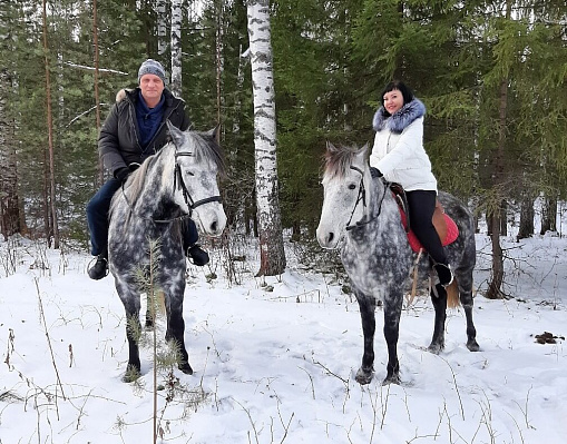 Конная прогулка для двоих в Иркутске. Подарочные сертификаты Ultra Подарки. Купить оригинальный подарок или подарочный сертификат на Конная прогулка для двоих в Иркутске. Сервис UltraPodarki.ru 8-800-505-9530. Катание на лошадях, Прогулка на лошади, Прогулка на лошадях для двоих, Конная прогулка для двоих, конный клуб, Конный клуб, конная прогулка, конная прогулка в Иркутске