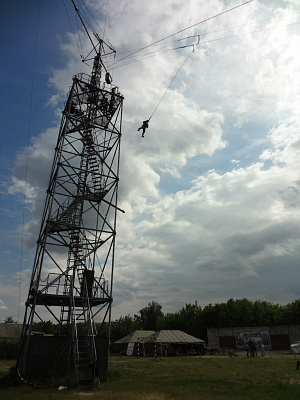 Роупджампинг - прыжки с верёвкой в Иркутске. Подарочные сертификаты Ultra Подарки. Роупджампинг в Иркутске - Экстремальный оригинальный подарок или подарочный сертификат на Роупджампинг - прыжки с верёвкой. Сервис UltraPodarki.ru 8-800-505-95-30. роупджампинг Иркутск, прыжок веревка Иркутск, роупджампинг, прыжок веревка, прыжок с веревкой, Подарок, подарочный сертификат, экстрим, экстремальный подарок
