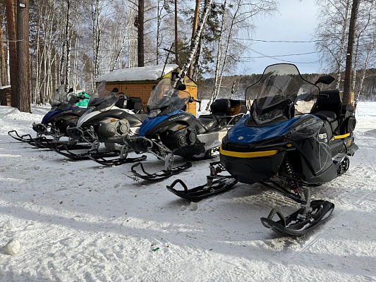 Катание на снегоходах в Иркутске в подарок. Сервис Ultra Подарки
. Подарочный сертификат на катание на снегоходах в Иркутске с друзьями. Закажите прокат снегоходов в подарок для мужчины по привлекательным ценам. Живописные маршруты для езды на снегоходах это отличная возможность активного отдыха. Сервис UltraPodarki.ru 8 800 505 95 30. катание на снегоходах, подарочный сертификат на катание на снегоходе, прокат снегоходов, прокат снегоходов Иркутск, катание на снегоходах Иркутск, езда на снегоходе