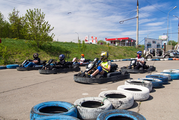 Картинг в Иркутске. ULTRA ПОДАРКИ. Купить картинг в Иркутске. Попробуйте участие в настоящей гонке и получите порцию незабываемых эмоций. Гонки на картах - это приятно и доступно. Сервис UltraPodarki.ru 8 (800) 505 95-30. Картинг Иркутск, картинг, гонки на картах Иркутск, гонки на картах, езда на карте Иркутск, езда на карте, купить картинг Иркутск, купить картинг, картинг цена Иркутск, картинг цена, картинг клуб Иркутск, картинг клуб, картинг центр, картинг центр Иркутск