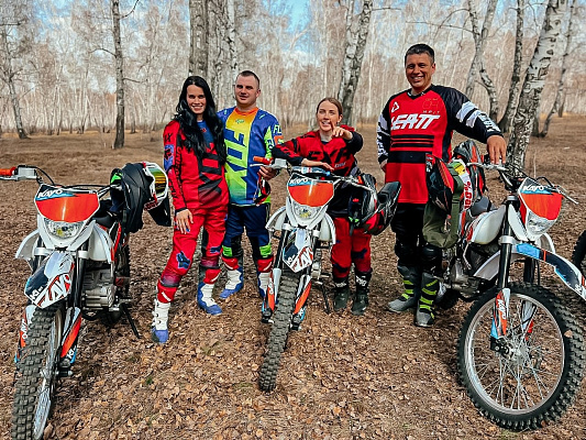 Катание на мотоцикле в Иркутске. ULTRA ПОДАРКИ. Купить катание на мотоцикле в Иркутске. Попробовав езду на мотоциклах, вы получите порцию адреналина и невероятные эмоции. Сервис: UltraPodarki.ru 8 800 505 95 30.. Катание на мотоцикле в Иркутске, прокат мотоциклов Иркутск, катание на мотоциклах, прокат мотоцикла, езда на мотоцикле Иркутск, езда на мотоцикле, мотопрогулка Иркутск, мотопрогулка, поездки на байке, личный мотоцикл, катание на мотоцикле, мотоциклетный шлем, увлечение поездками на мотоцикле, пристрастие к мотоциклам, сертификат на поездку на мотоцикле, прокатиться на мотоцикле, мото-транспорт, мото-треки, мото-поездки, езда на мотоцикле в Иркутске, катание на мотоцикле в Иркутске, мотоклуб в Иркутске
