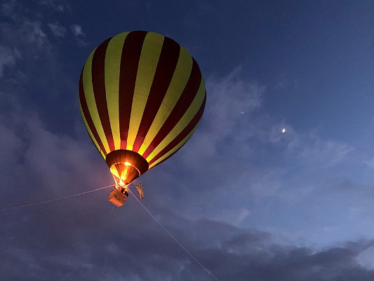 Романтическое свидание на воздушном шаре в Иркутске. Ultra Подарки. Купить романтическое свидание на воздушном шаре в Иркутске. Подарите самым близким незабываемые моменты и признайтесь в искренних чувствах. Сервис UltraPodarki.ru 8-800-505-95-30. Романтическое свидание на воздушном шаре в Иркутске, свидание в Иркутске, свидание на воздушном шаре, сертификат на свидание на воздушном шаре, сертификат на свидание в Иркутске, купить свидание, купить свидание Иркутск, первое свидание, девушка свидание, воздушный шар, полет на воздушном шаре